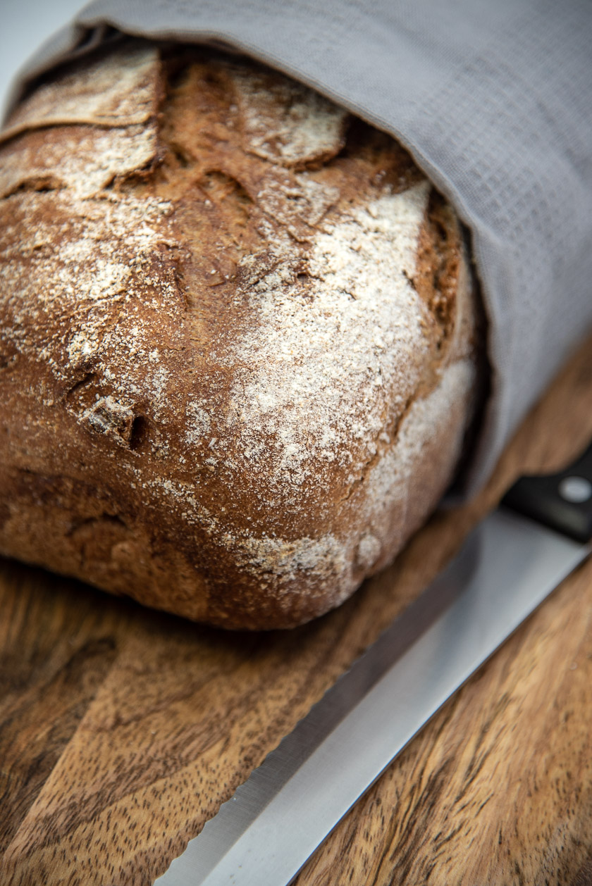 Dänisches Wallsnussbrot - valnøddebrød