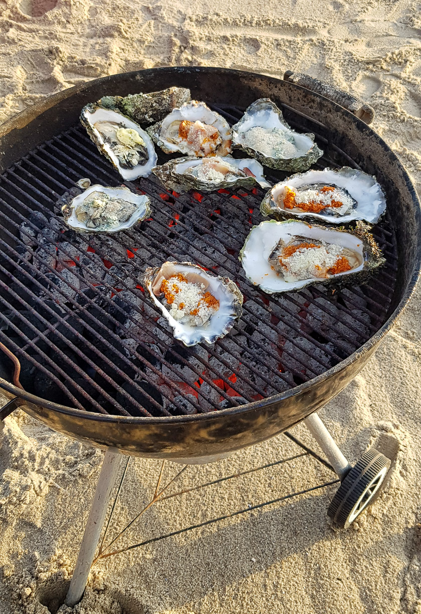 Frische Austern auf dem Grill